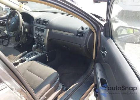 2011 Ford Fusion Se z USA, uszkodzony, nr VIN 3FAHP0HA2BR147621